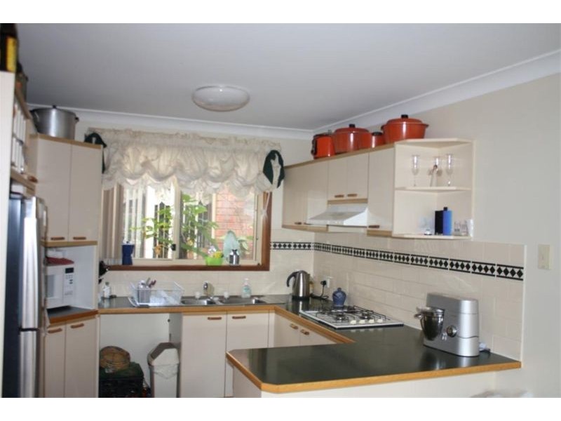 14 Ellerston Crt, Wattle Grove NSW 2173