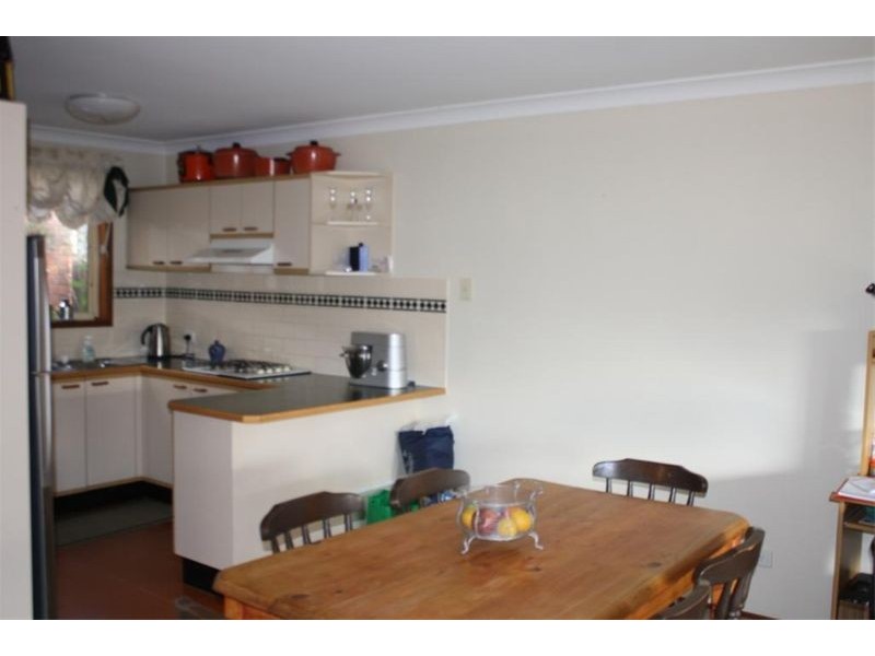 14 Ellerston Crt, Wattle Grove NSW 2173