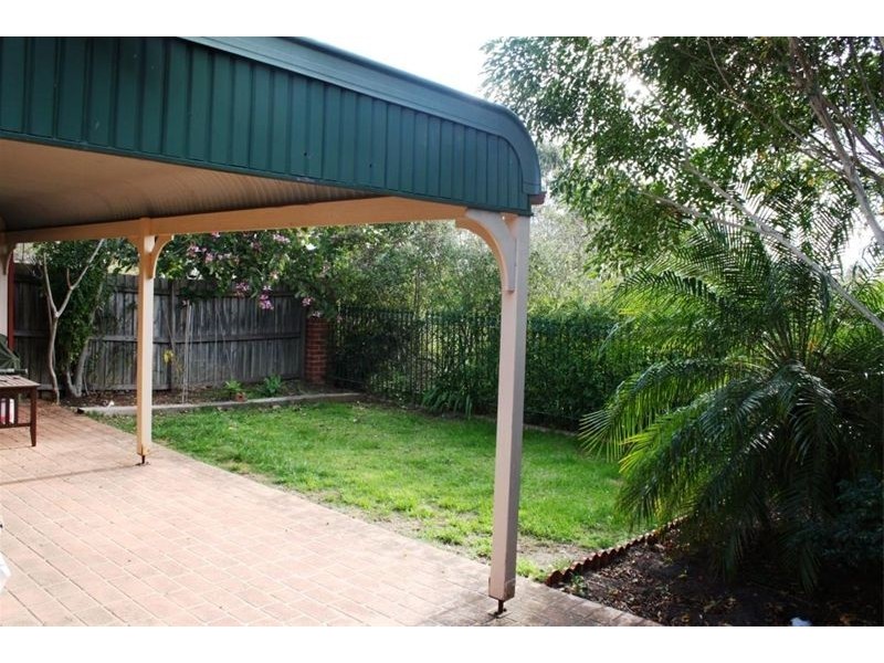 14 Ellerston Crt, Wattle Grove NSW 2173