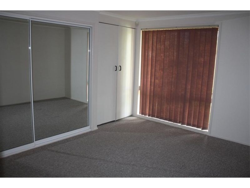 1  Cassinia Crt, Wattle Grove NSW 2173