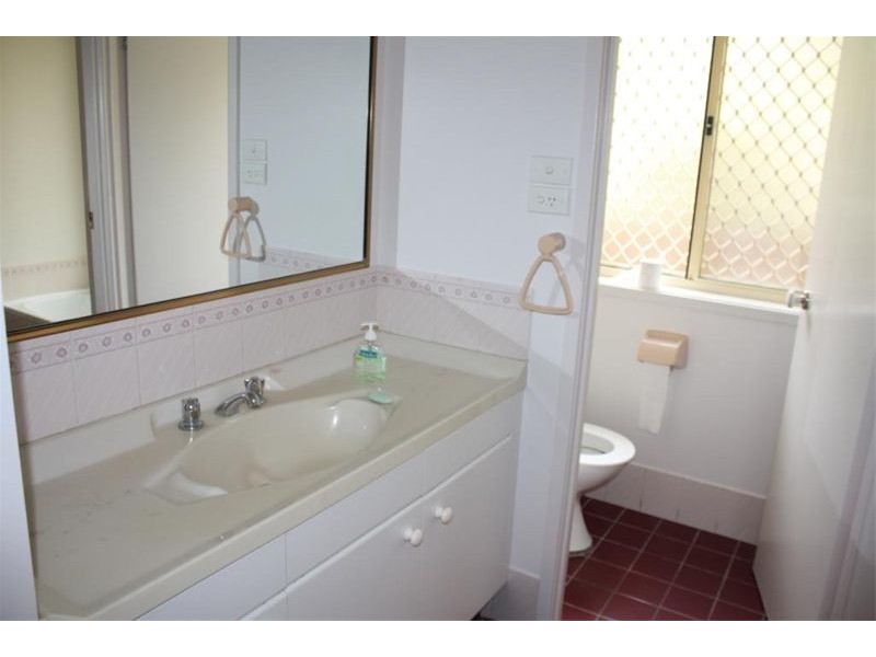 1  Cassinia Crt, Wattle Grove NSW 2173