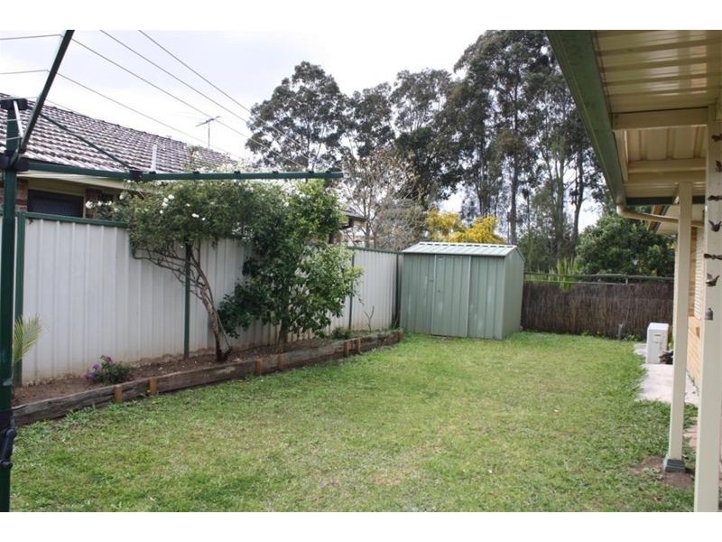 1  Cassinia Crt, Wattle Grove NSW 2173