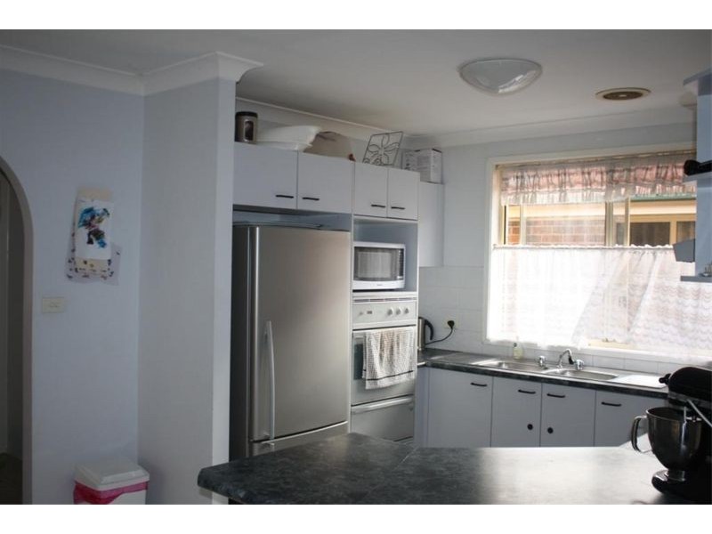 29 Banyule Crt, Wattle Grove NSW 2173