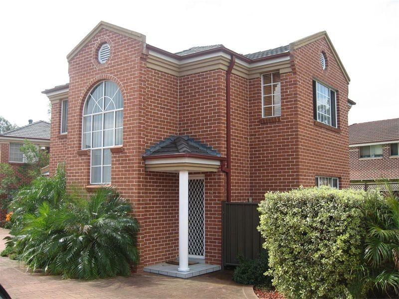 11/32 Claremont Court, Wattle Grove NSW 2173