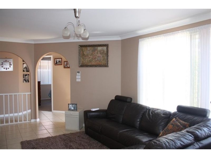 42  Beltana Crt, Wattle Grove NSW 2173