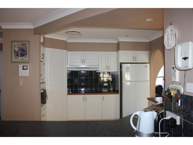 42  Beltana Crt, Wattle Grove NSW 2173