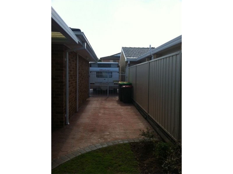 42  Beltana Crt, Wattle Grove NSW 2173