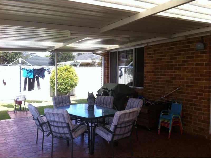 42  Beltana Crt, Wattle Grove NSW 2173