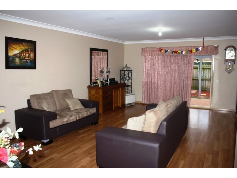 21 Ellesmere Court, Wattle Grove NSW 2173