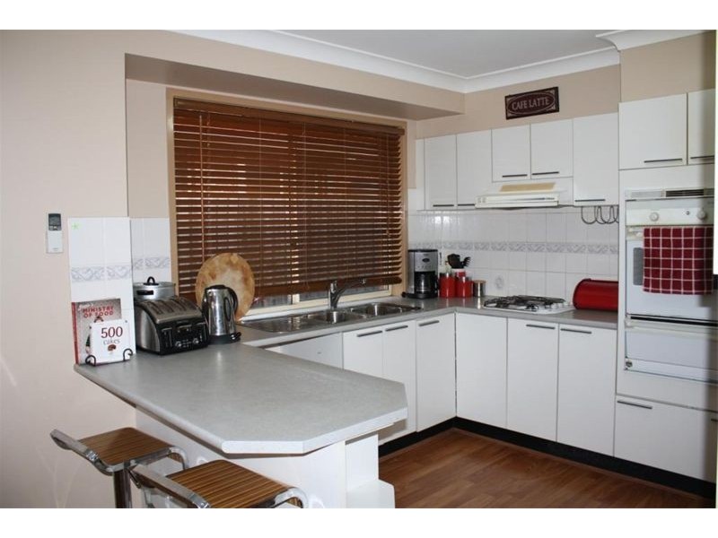 21 Ellesmere Court, Wattle Grove NSW 2173