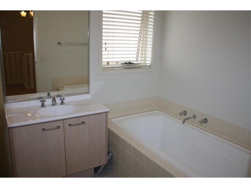 23  The Boulevarde, Holsworthy NSW 2173