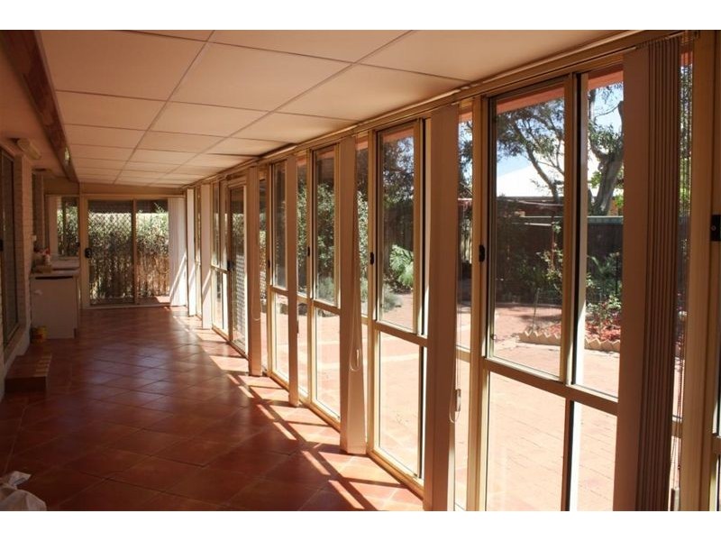 1 Implexa Crt, Wattle Grove NSW 2173