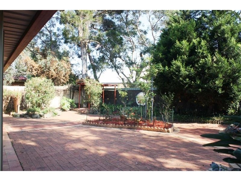 1 Implexa Crt, Wattle Grove NSW 2173