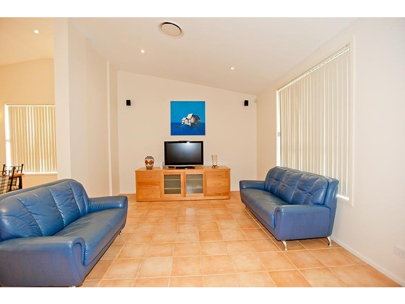20  Costata Crt, Voyager Point NSW 2172