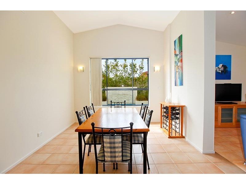 20  Costata Crt, Voyager Point NSW 2172