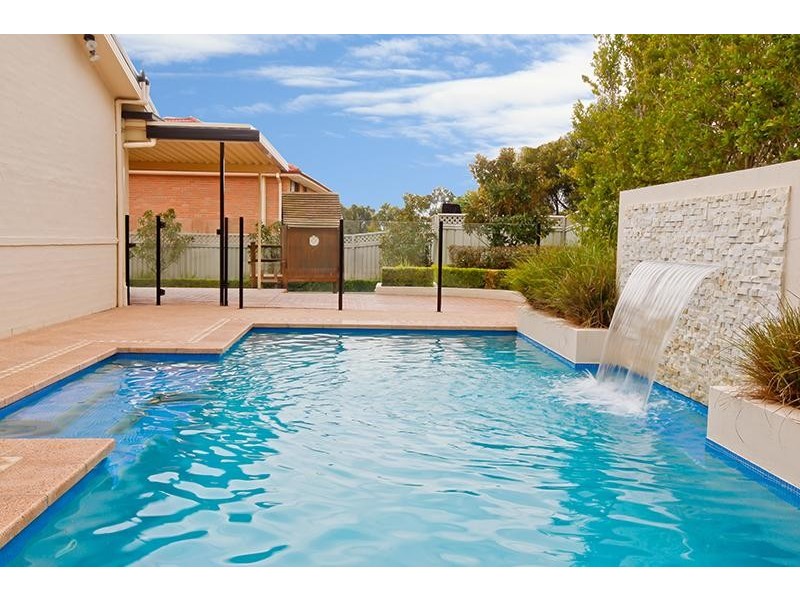 20  Costata Crt, Voyager Point NSW 2172
