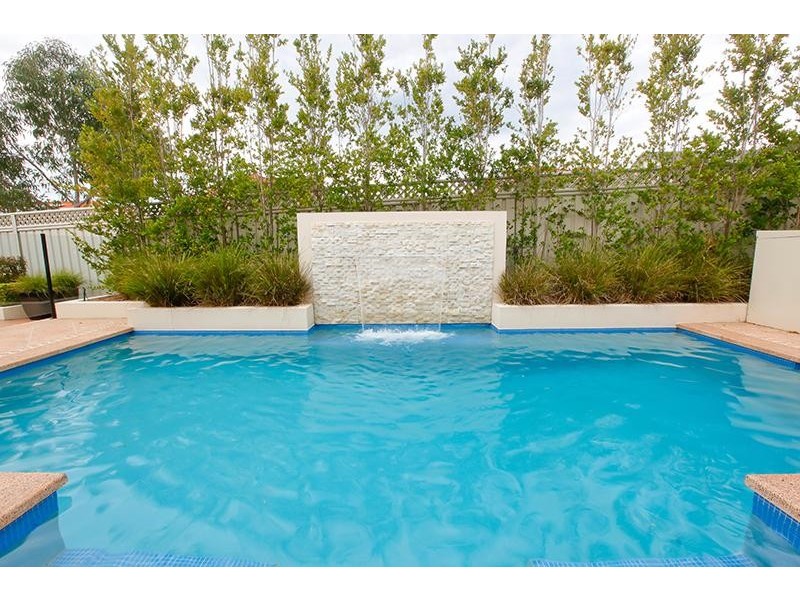 20  Costata Crt, Voyager Point NSW 2172