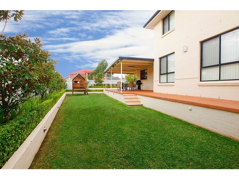 20  Costata Crt, Voyager Point NSW 2172