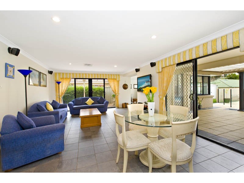 7 Torch St, Voyager Point NSW 2172