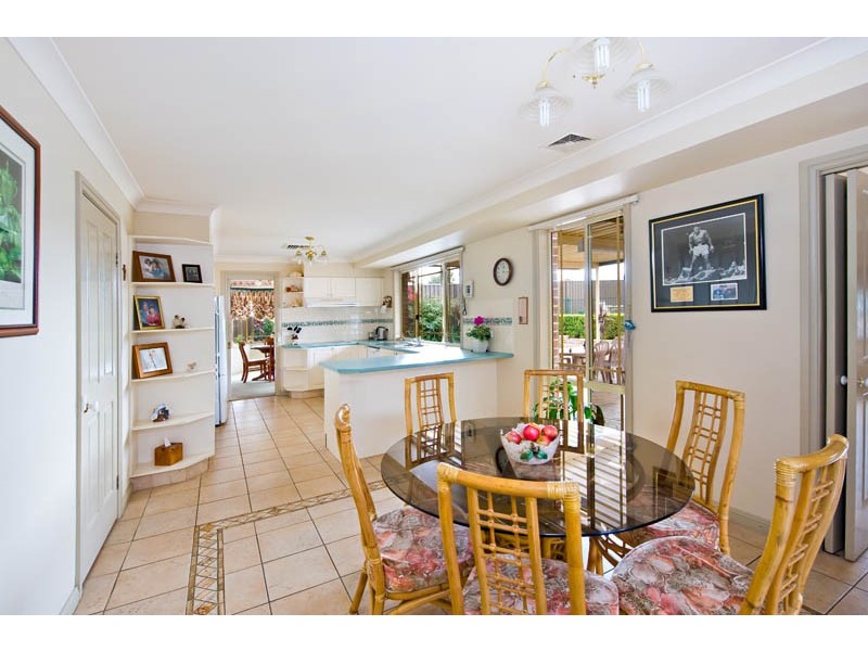 2 Eildon Court, Wattle Grove NSW 2173