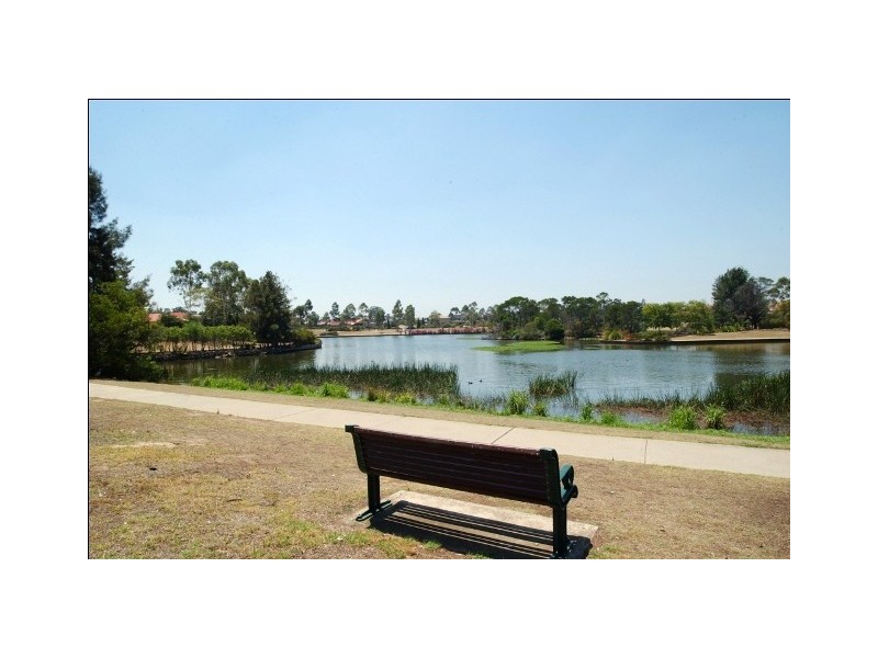 2 Eildon Court, Wattle Grove NSW 2173