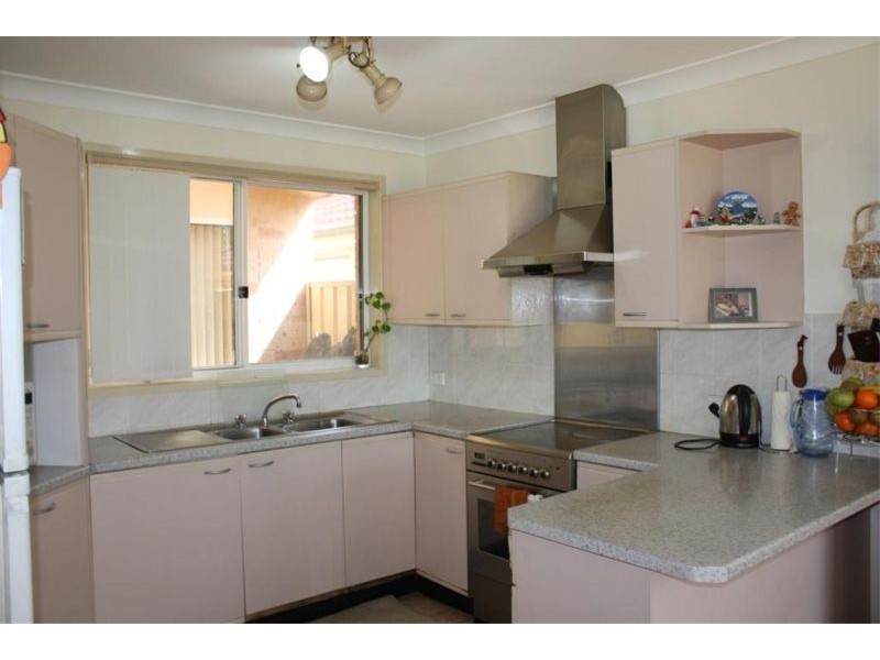 7  Balala Crt, Wattle Grove NSW 2173