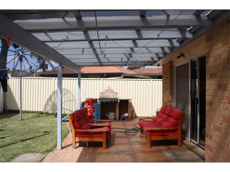 7  Balala Crt, Wattle Grove NSW 2173