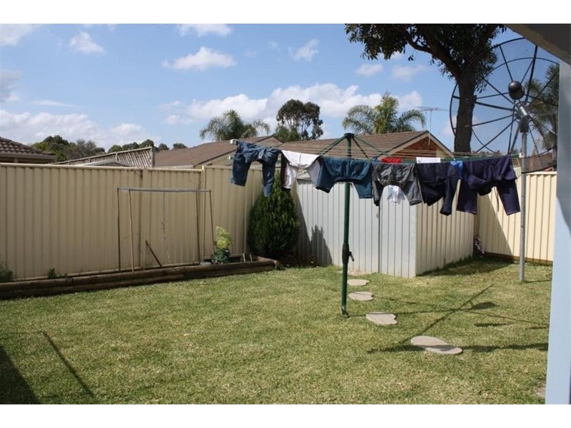 7  Balala Crt, Wattle Grove NSW 2173