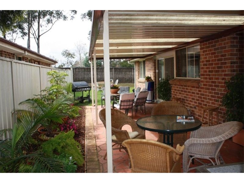 37 Corryton Crt, Wattle Grove NSW 2173