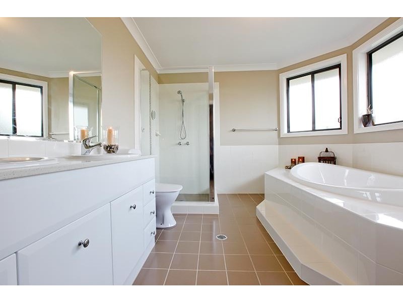 14  Beddington Crt, Wattle Grove NSW 2173
