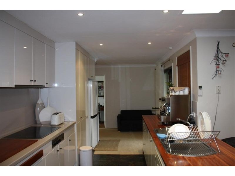 6 Kingston Pl, Abbotsbury NSW 2176