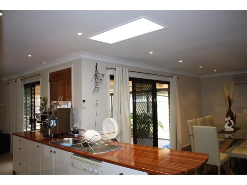 6 Kingston Pl, Abbotsbury NSW 2176