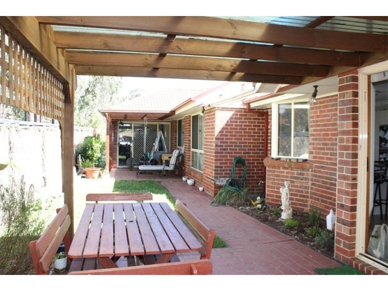 50 Lyndhurst Court, Wattle Grove NSW 2173