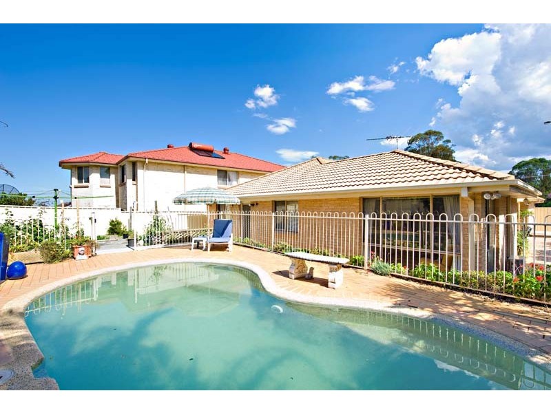 82 Glenfield Rd, Casula NSW 2170