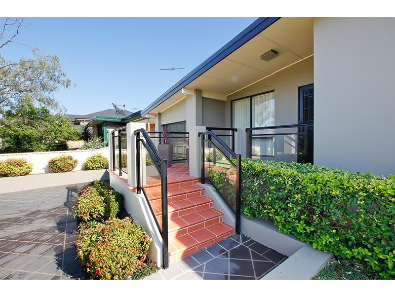 11  Finschaffen St, Holsworthy NSW 2173