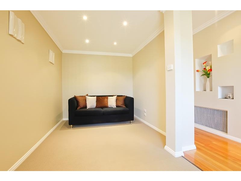11  Finschaffen St, Holsworthy NSW 2173