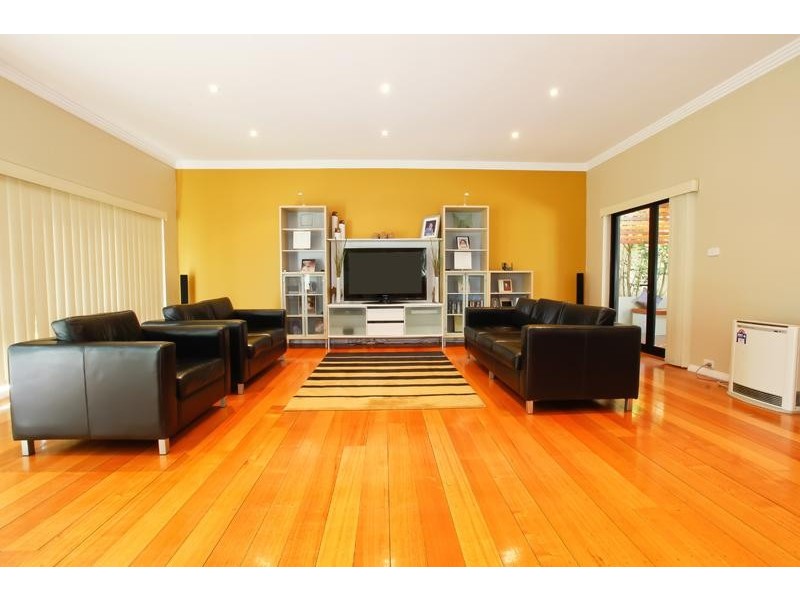 11  Finschaffen St, Holsworthy NSW 2173