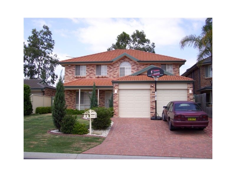 6 Todd Crt, Wattle Grove NSW 2173