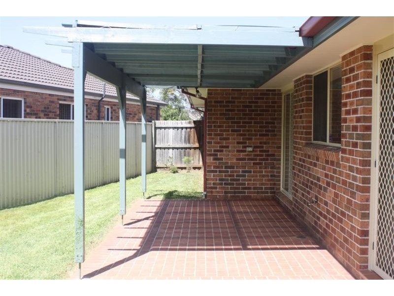 15 Jenolan Crt, Wattle Grove NSW 2173