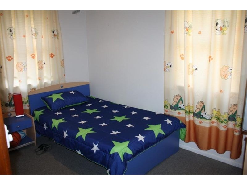 31  Salamaua Cr, Holsworthy NSW 2173