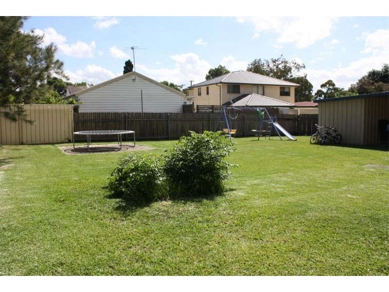 31  Salamaua Cr, Holsworthy NSW 2173