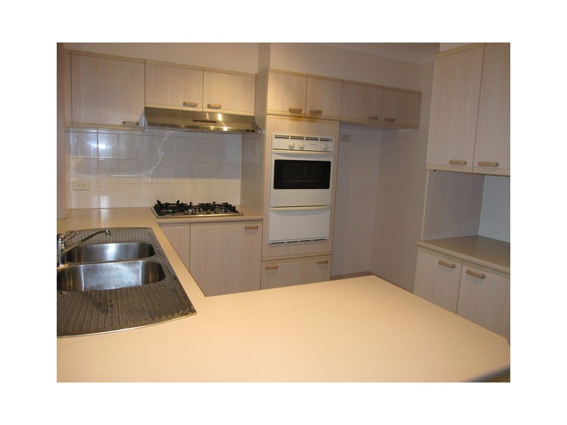 12  Bundarra Crt, Wattle Grove NSW 2173