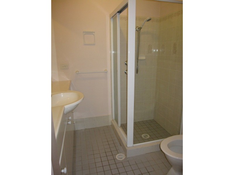 12  Bundarra Crt, Wattle Grove NSW 2173