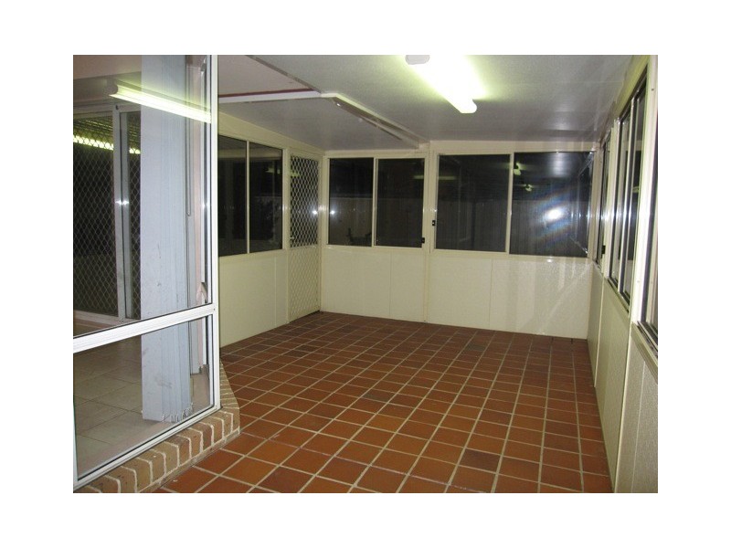 12  Bundarra Crt, Wattle Grove NSW 2173