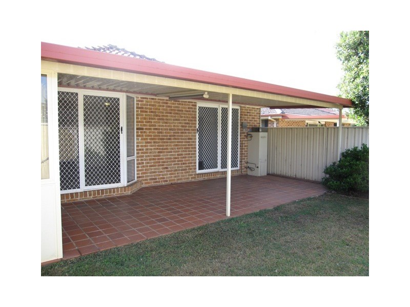 12  Bundarra Crt, Wattle Grove NSW 2173