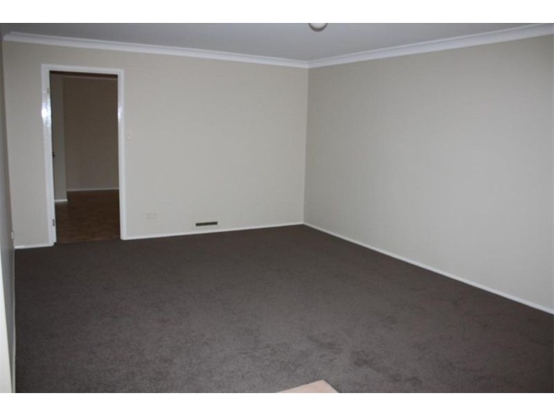 11 Namoi Crt, Wattle Grove NSW 2173