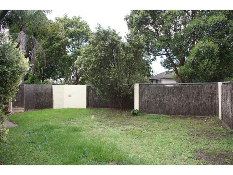 6 Brallos Avenue, Holsworthy NSW 2173