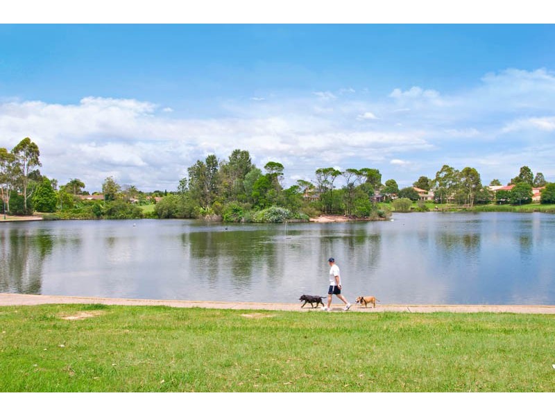 16 Woodlake Crt, Wattle Grove NSW 2173