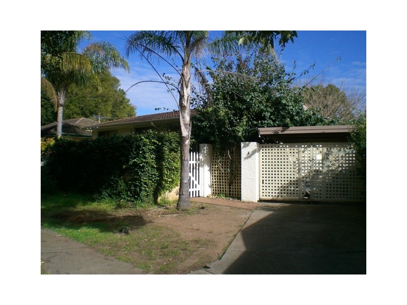 4 Brallos Ave, Holsworthy NSW 2173