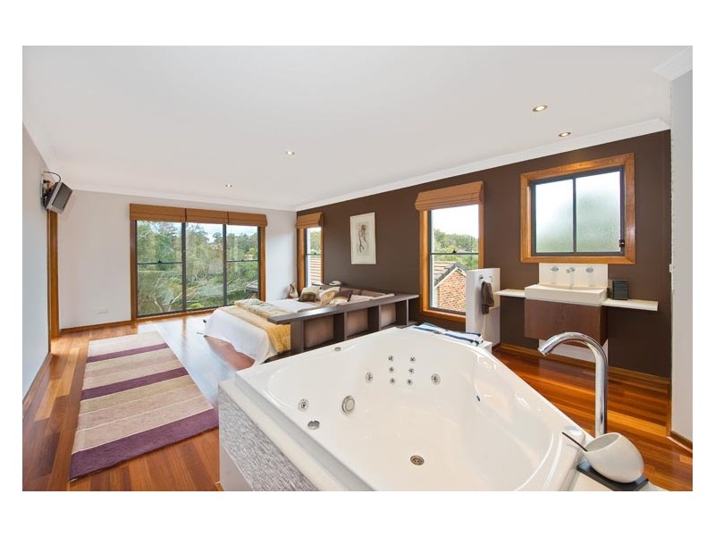54  St George Cres, Sandy Point NSW 2172